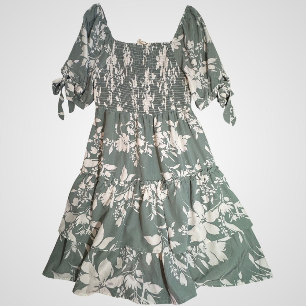 Just Found Women 2X Sage Green White Floral Smocked Tiered Ruffle Midi Dress